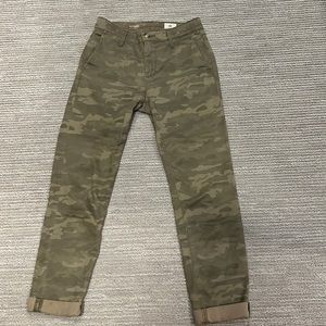 AG camouflage cropped pants